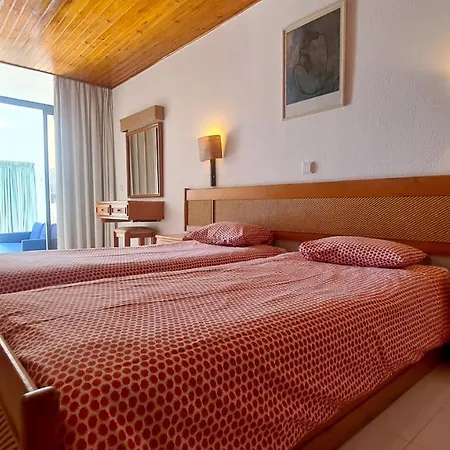 Albufeira, Sea And Old Town View 아파트 알부페이라