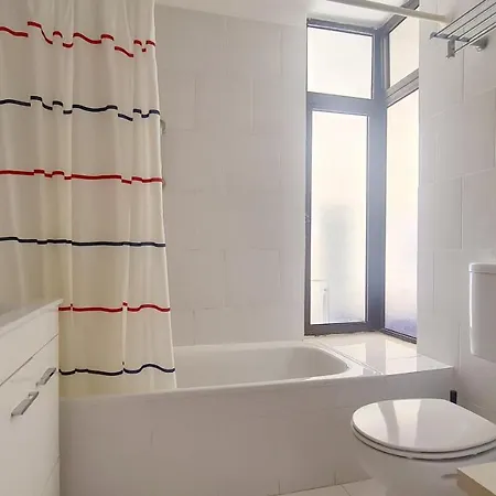 Albufeira, Sea And Old Town View 알부페이라